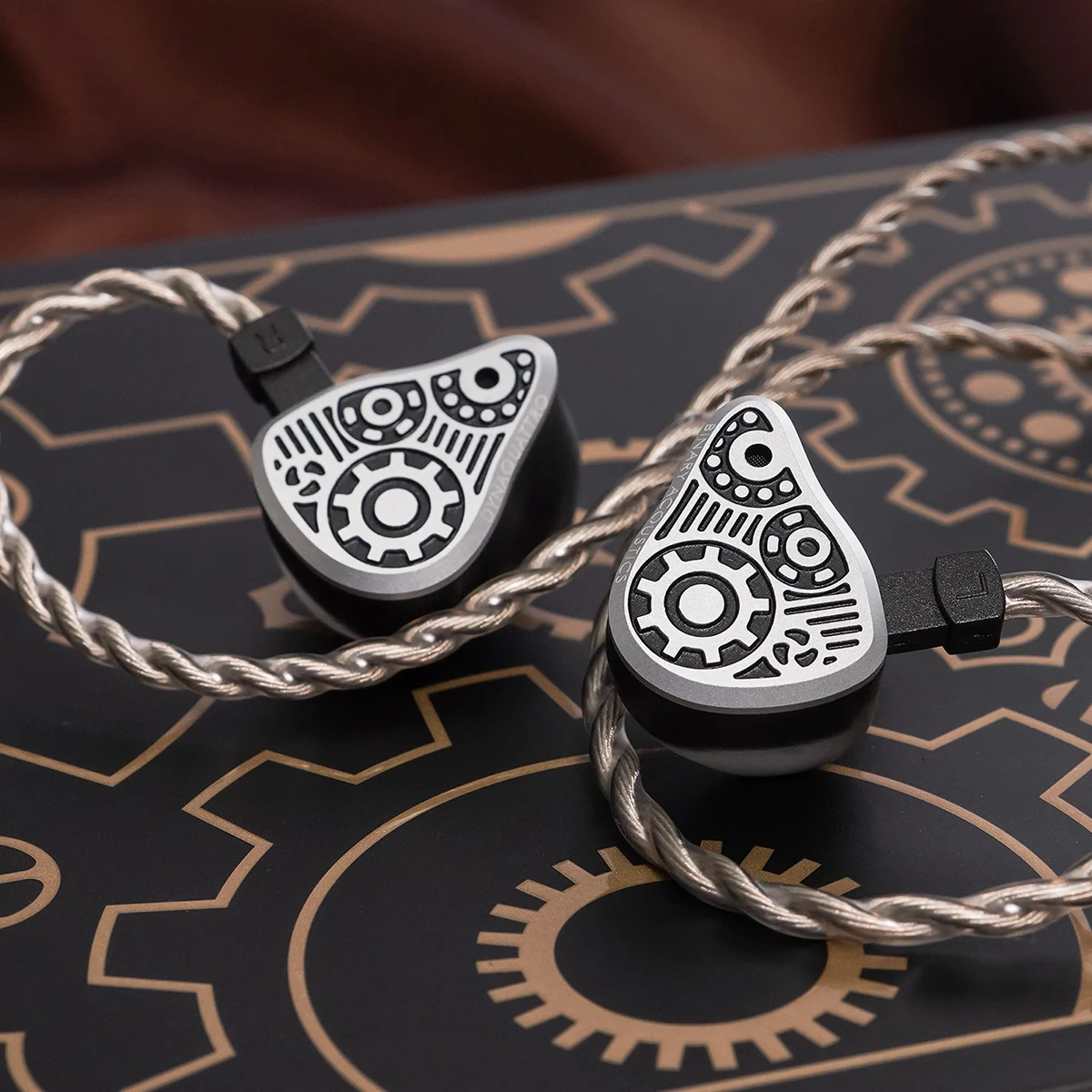 Binary Dynaquattro HiFi IEM 4 Dynamic Driver  2Pin Interface Audiophile Music Earphone with Detachable 3.5mm+4.4mm Plug Cable