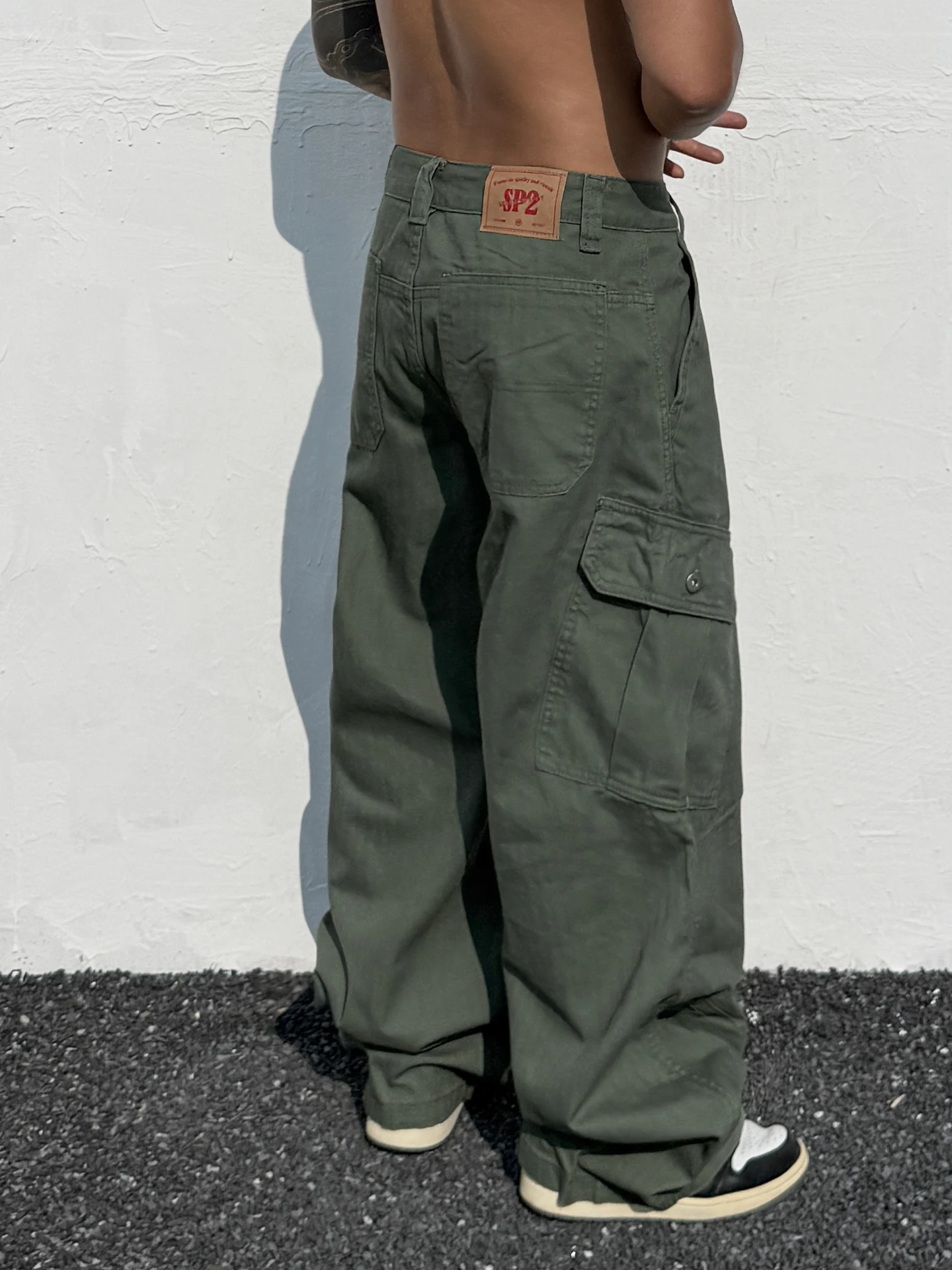 

Модные американские рабочие брюки в стиле милитари, повседневные мужские свободные прямые брюки с широкими штанинами и большими карманами