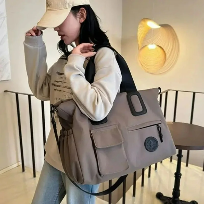 

New Stylish Oxford Fabric Large Capacity Hand-held Travel Bag, Women's Versatile Commuting Single-shoulder Crossbody Tote Bag