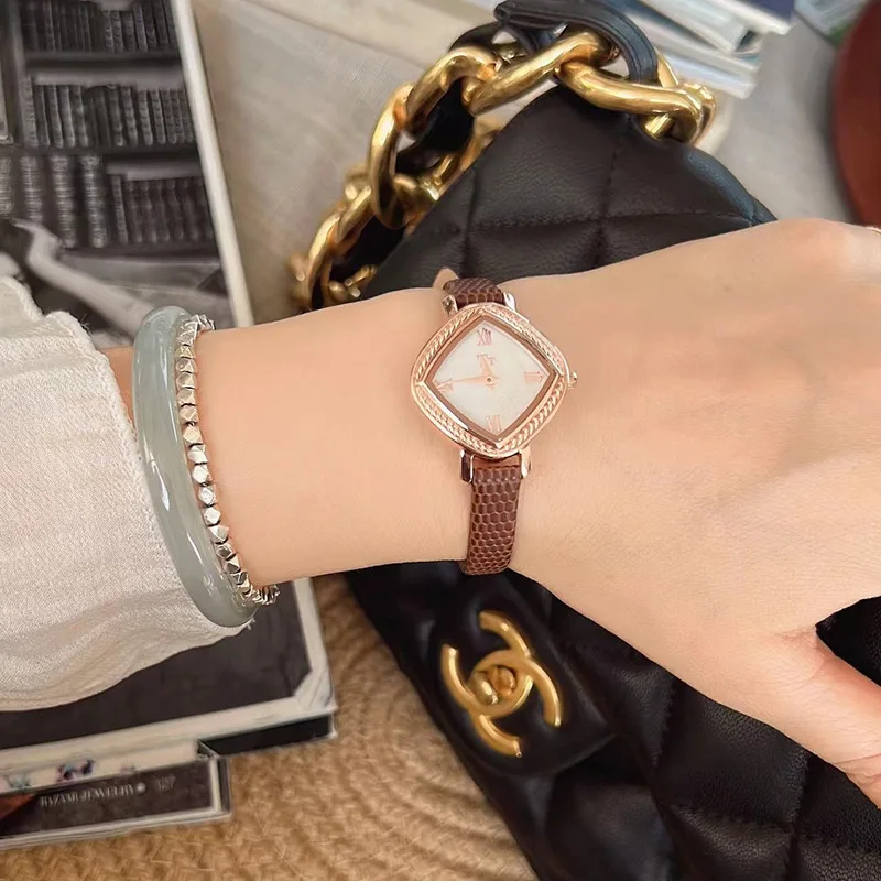 New high-end elegant trend fashion simple classic square style automatic waterproof quartz watch luxury birthday gift