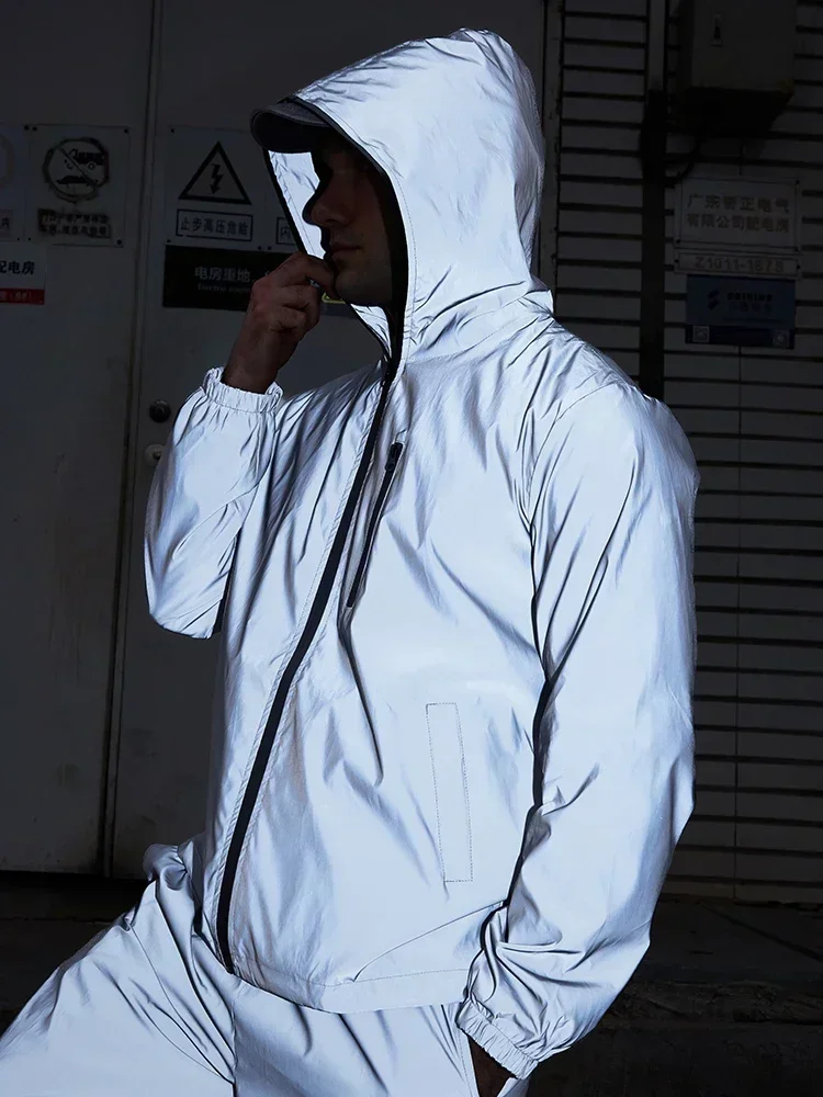 سترات رجالية بغطاء للرأس عاكسة للضوء، معاطف خارجية مقاومة للرياح، تصميم بسحاب، ملابس ركض آمنة لامعة #3