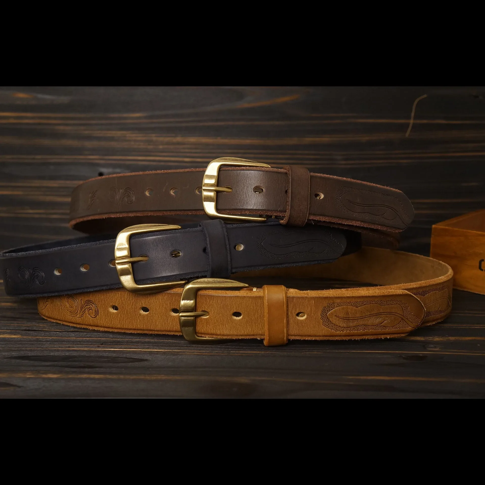 ヴィンテージ真鍮バックル彫刻羽手作りカラフルなベルト男性用カジュアルジーンズ牛革ウエストバンド幅-38-センチメートル