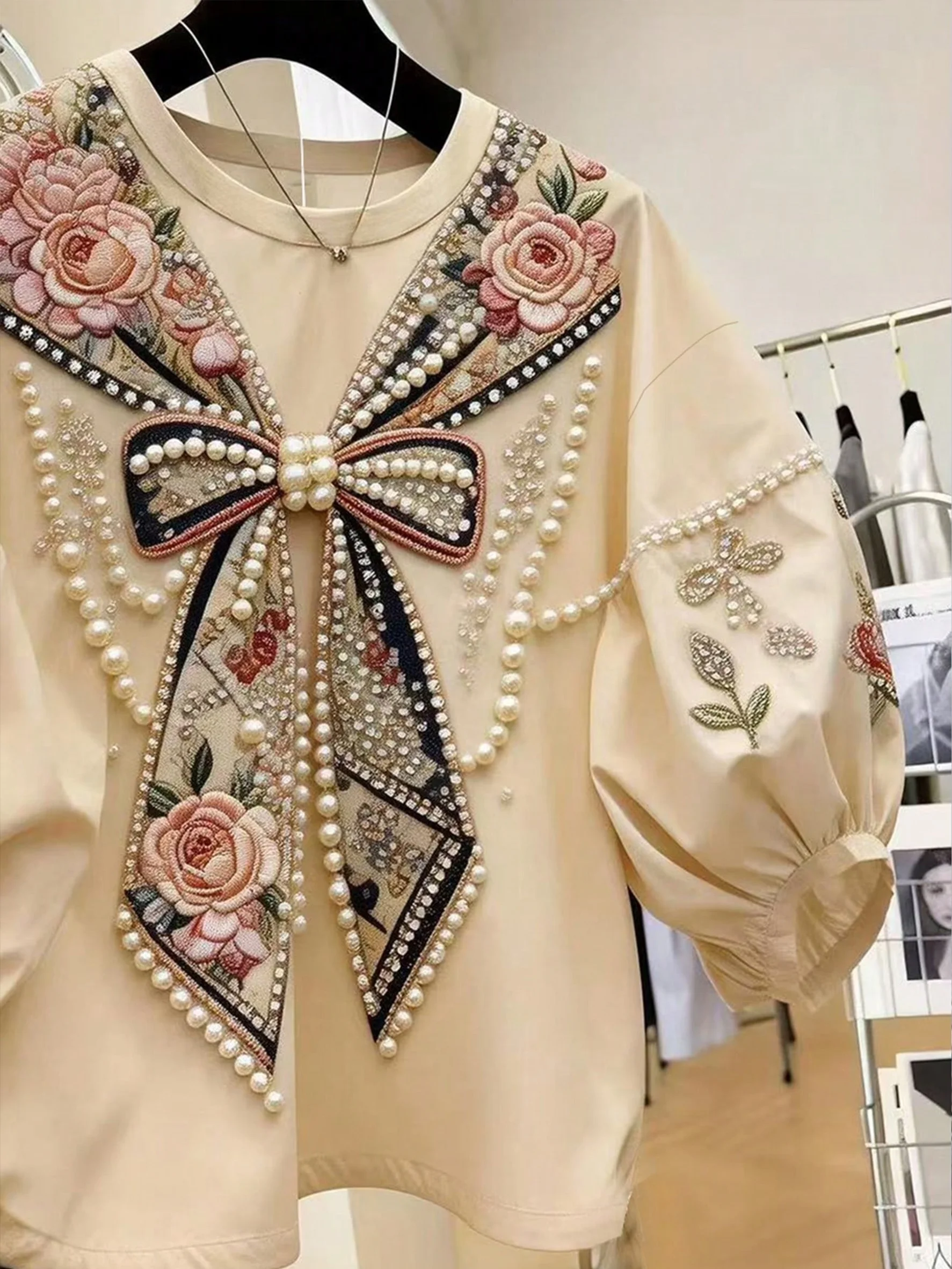 Women's Vintage Floral Embellished Petal-Sleeve Round-Neck Top Suitable for Everyday Gatherings and Parties, Age-Reducing Women's Top with Loose Drop-Shoulder Sleeve Design, Fashionable and Versatile image 5