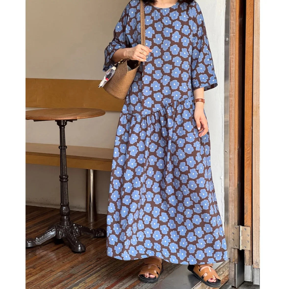 กระโปรงยาวลายดอกไม้สไตล์เกาหลีสำหรับผู้หญิง ดีไซน์หลวม แฟชั่นระดับไฮเอนด์ เหมาะสำหรับใส่ไปทำงาน