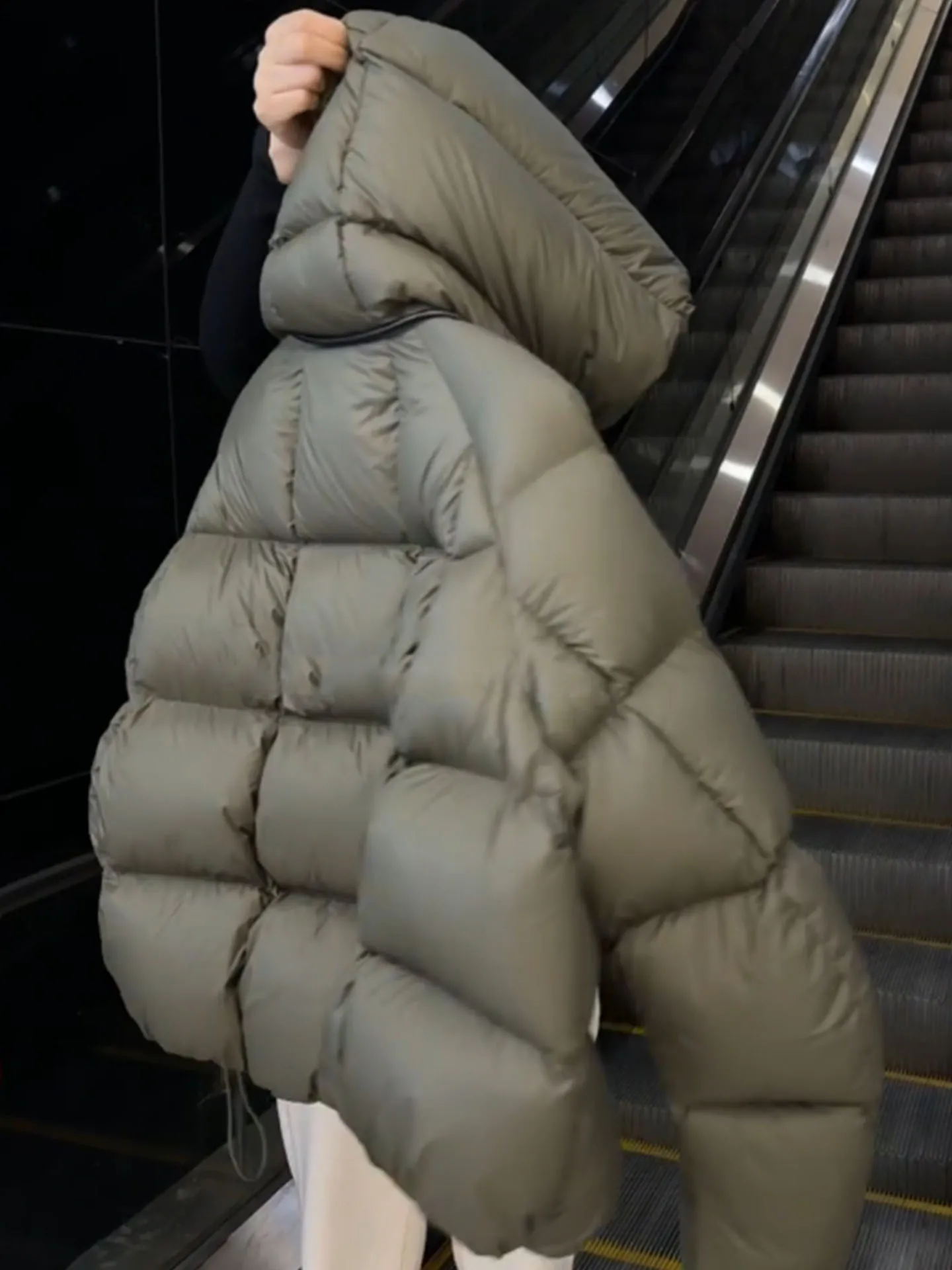 Unico een ort Piumino da donna con cappuccio Jaet 2025 Inverno Nuovo Sle Coreano Sle Fibra di poliestere Caldo abbigliamento quotidiano