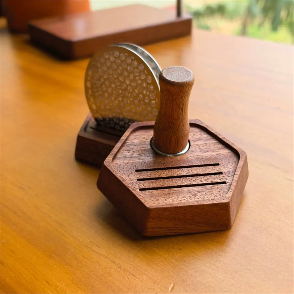 4pcs Stainless Steel Coffee Puck Screen Set with Magnetic Extractor and Wooden Stand for Baristas 51mm