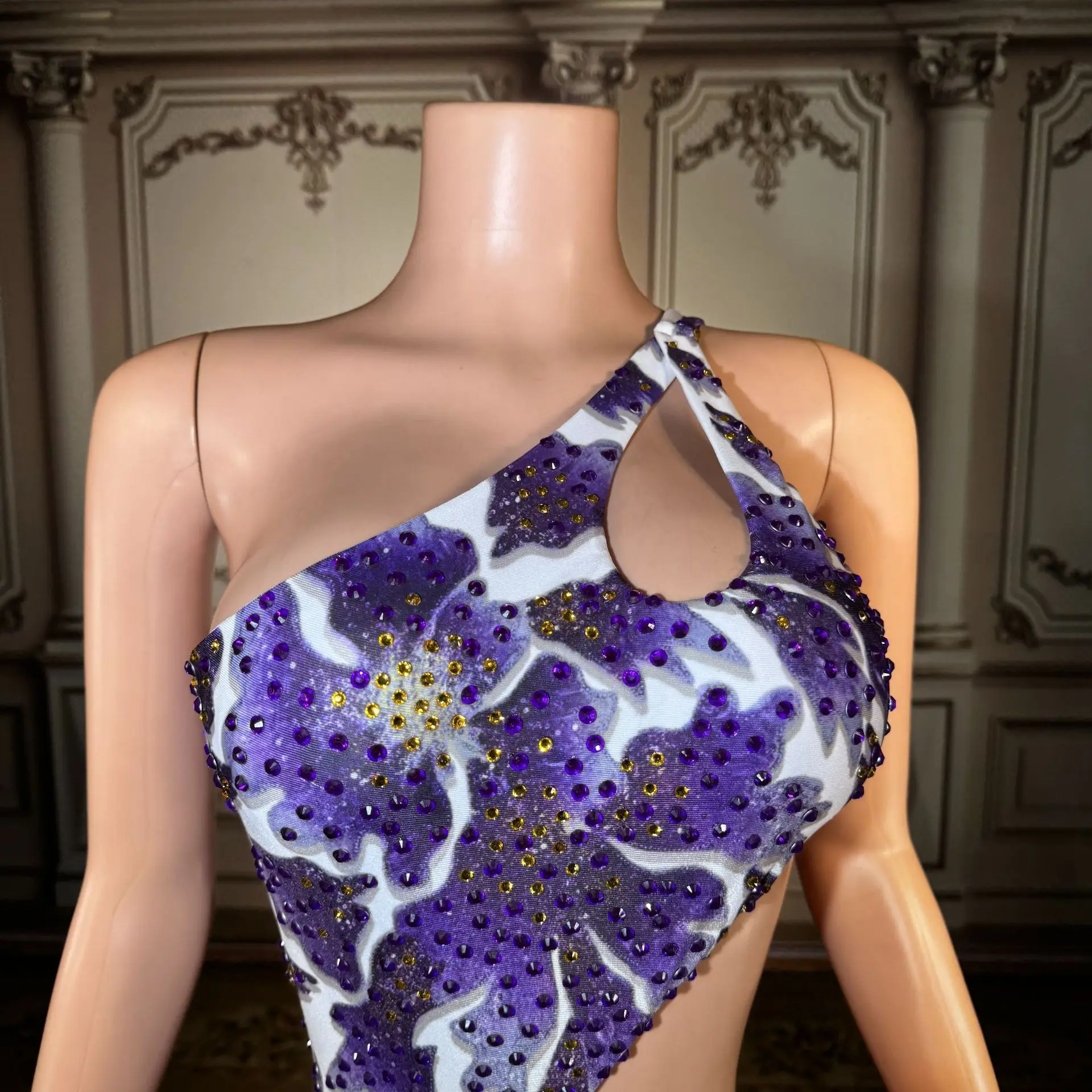 

Новый сексуальный купальник-монокини 2026 года в европейско-американском стиле, шифоновый, с открытой спиной, на бретельках, с цветочным принтом, утягивающий, с косточками, треугольный, цельный