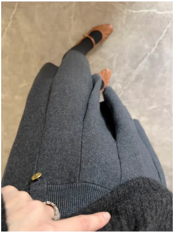Grey Pleated  Skirt Fashionable Design Gold Buckle Women's Small Size Elegant Style High Waist A-Line Knitted Skirt