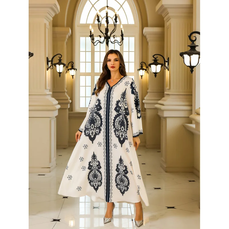 Modest Diamond Muslim Dress Women - Embroidered Abaya Kaftan for Ramadan Eid Turkey Morocco Inspired Islamic Robe Jalabiya W001