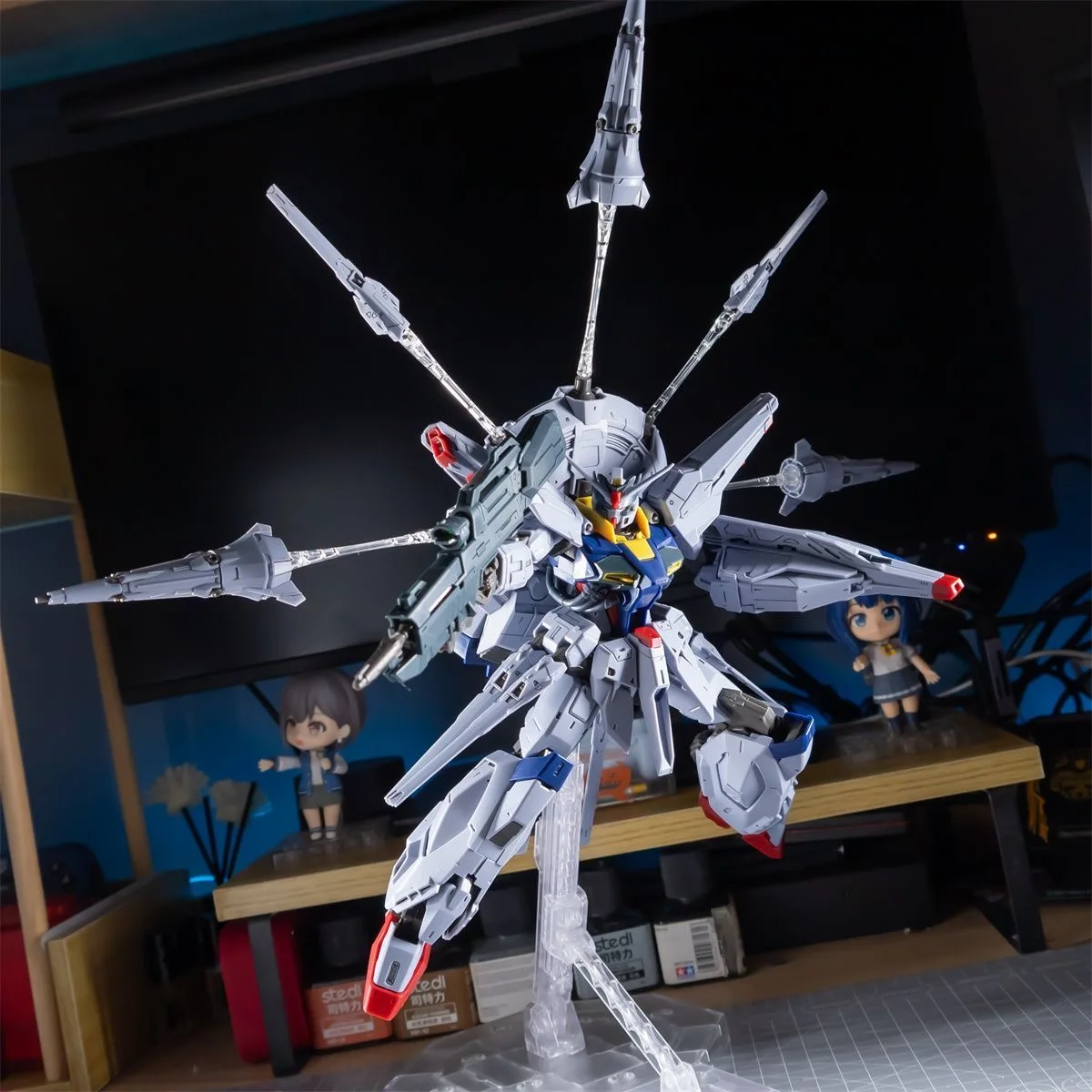 En Stock HUIJU modelo ZGMF-X13A Providence MG 1/100 Kit de modelo de montaje de semillas juguetes figura de acción Robot regalos de modelo de plástico