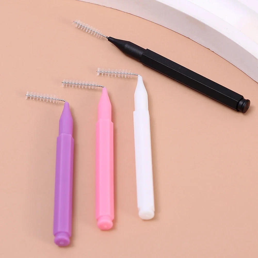 50pcs Mini Eyebrow Brush Disposable Lightweight Brow Lifting Brushes Portable Eyelash Extension Comb Perm Brush Lash Accessories