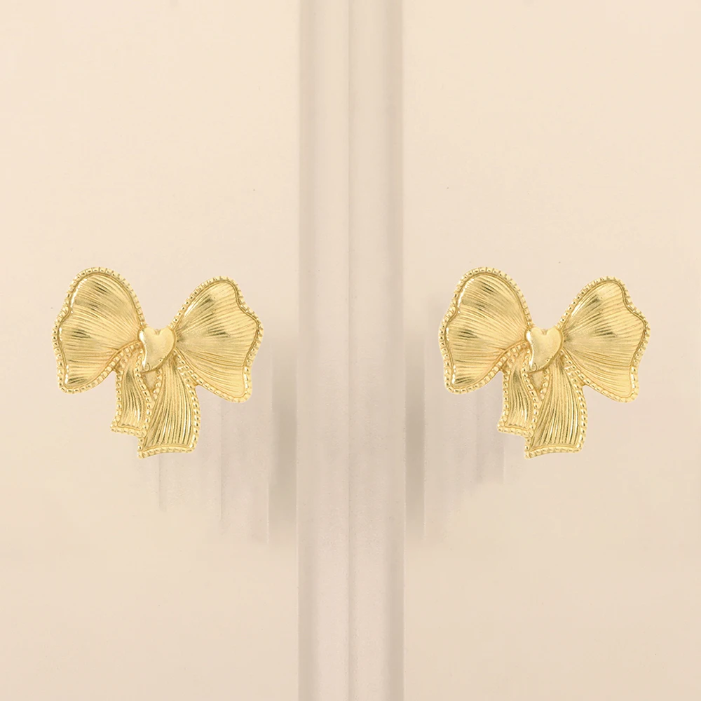 

1pc Vintage Brass Bow Knobs – Decorative Cabinet Pulls Drawers, Dressers & DIY Furniture Hardware (Gold & Antique Bronze)