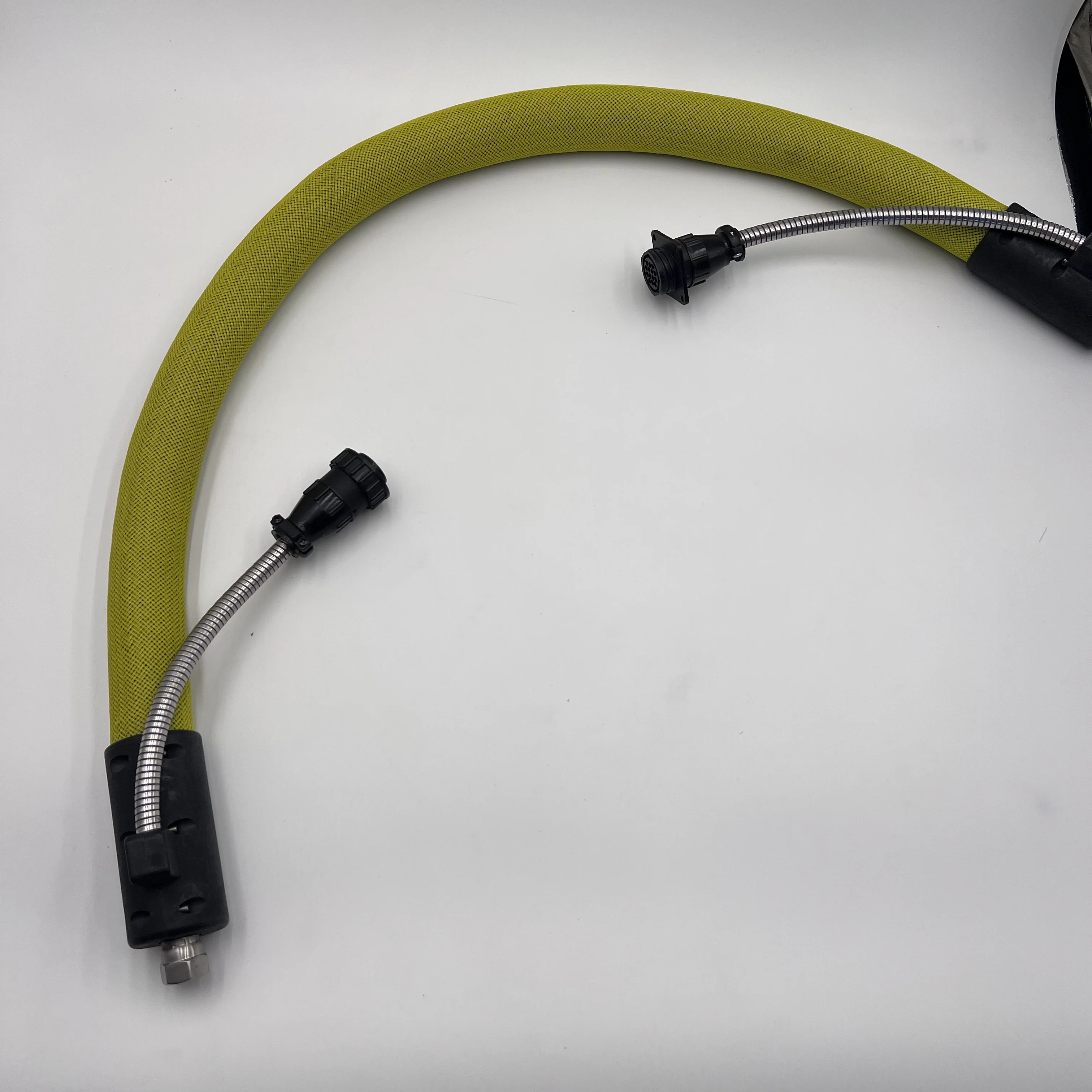 Tuyau chauffant électrique de 6 mm (tuyau intérieur en PTFE) pour usage industriel avec service de découpe, pression de 25 MPa, OEM disponible