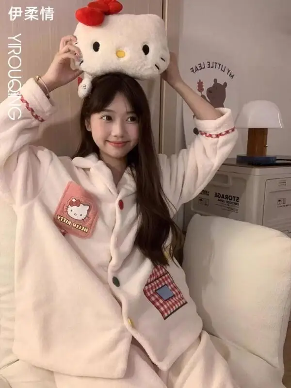 

Hello Kitty Two-Piece Pajamas Set Women Cream 2026 Winter Patchwork Fluffy Sleepwear Casual Y2K Aesthetic Loungewear Warm Loose