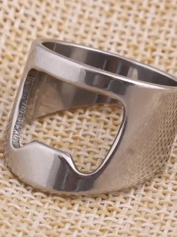 Bottle Opener Ring Creativity Corkscrew Stainless Steel Finger Ring Beer Can Openers Gadgets Cool Bar Kitchen Accessories Gifts