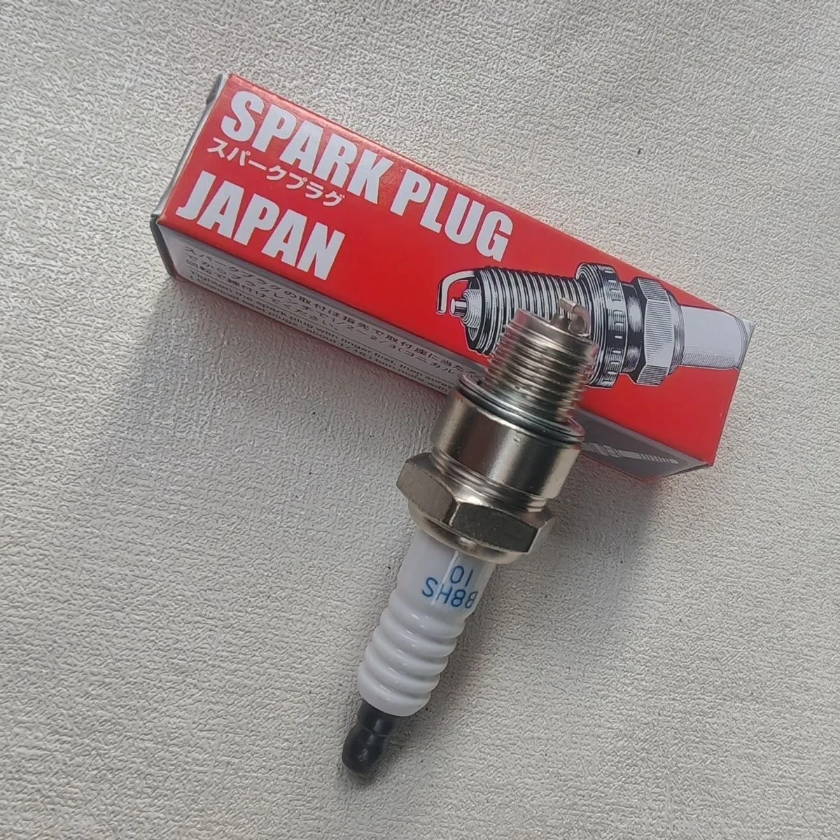 Spark Plug for Yamaha 2-Stroke 15 30 40 60 85-200HP