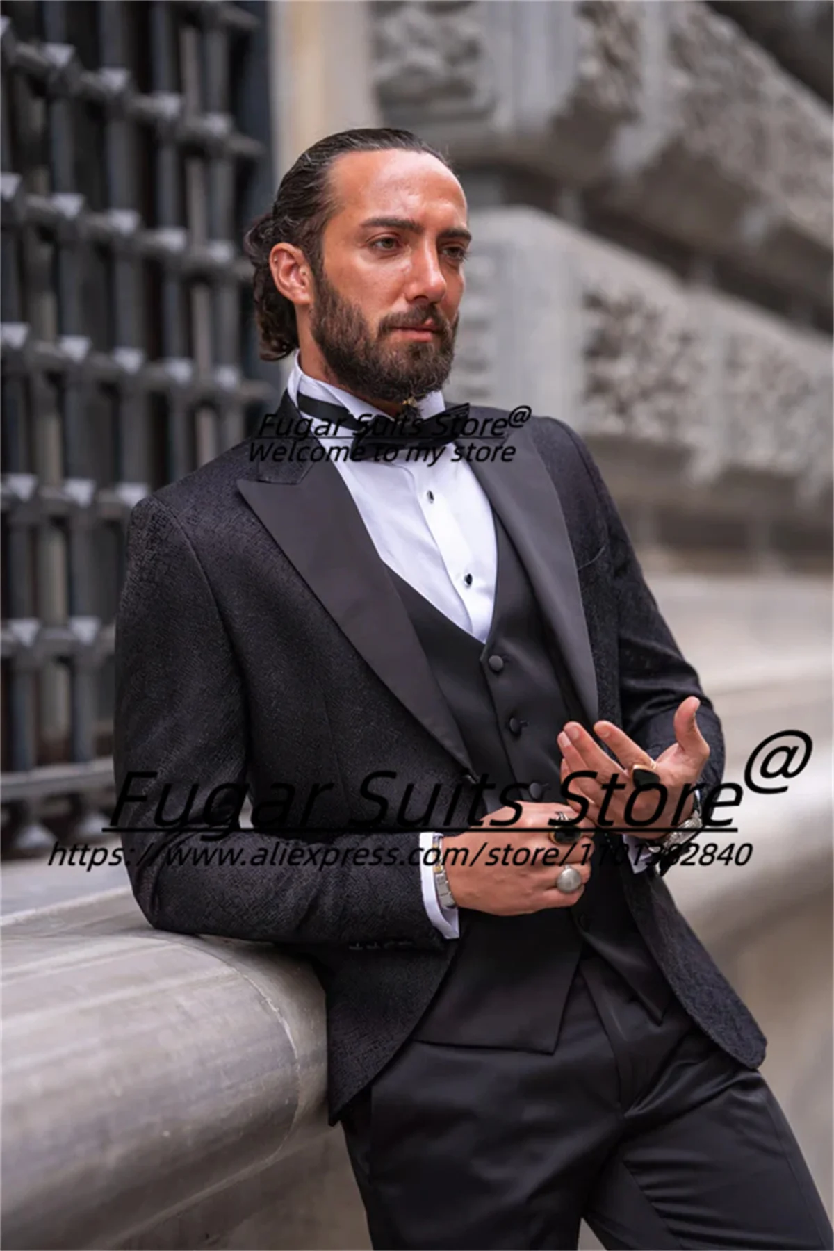 Luxuly High-end Jacquard pattern Black Wedding Men Suits Slim Peak Lapel Groom Tuxedos 3 Pieces Sets traje de hombre elegante