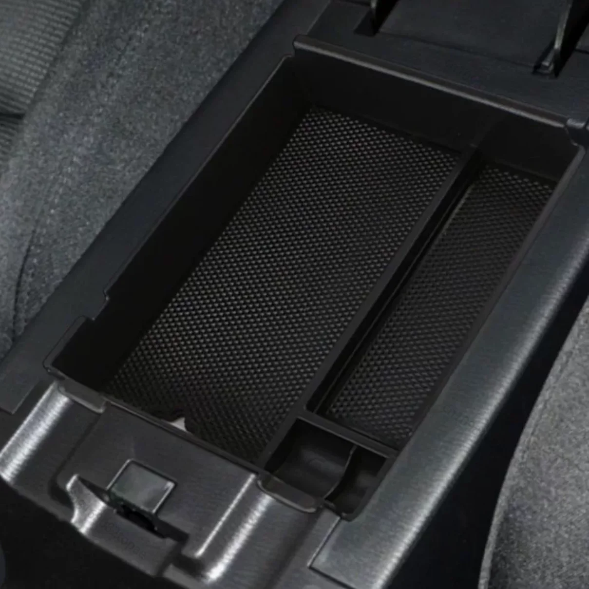 Picture 3: Center Console Armrest Storage Box Organizer Tray Interior Decoration Accessories For 2017-2020 Mazda CX-5 Interior Accessories