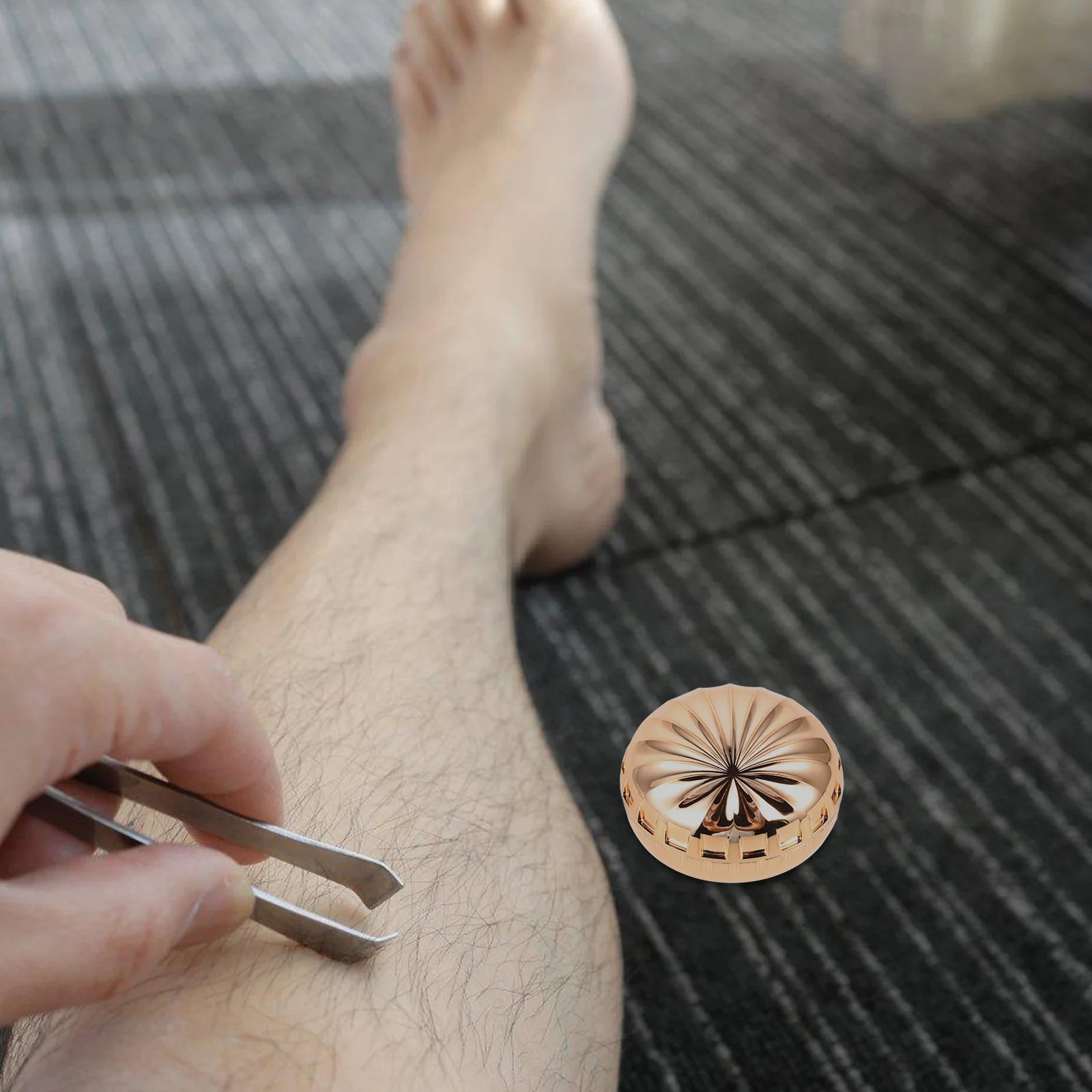 

Reusable Manual Hair Remover Device Painless Epilator for Women Men Back Arms Legs Legs