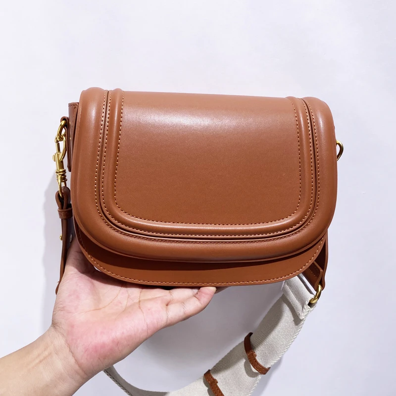 

Vintage Saddle Bags For Women Luxury Designer Handbags Purses 2024 New In PU Splicing Design Wide Straps Small Underarm Shoulder