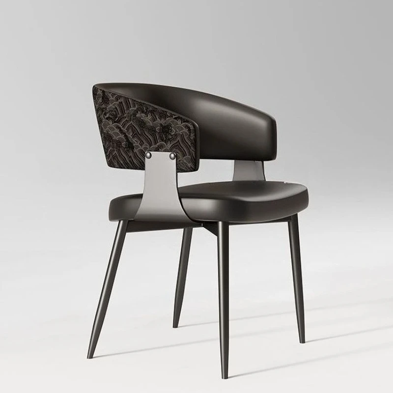 Sgabello con schienale semplice e casual per uso domestico