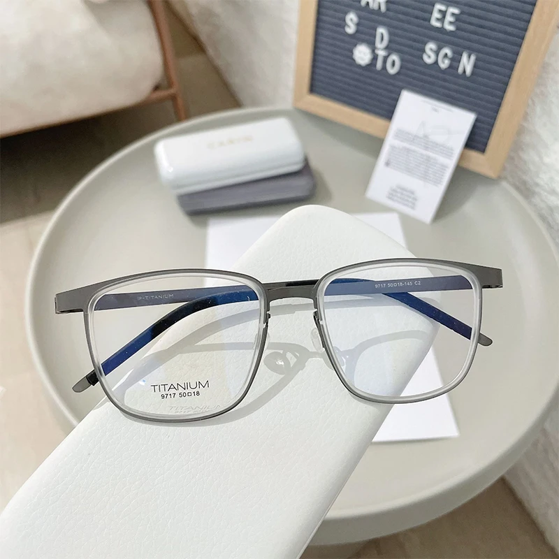 

Denmark Screwless Design Reproduction Ultralight Pure Titanium Square Retro Eyeglasses Acetate Ring Business Glasses Frames