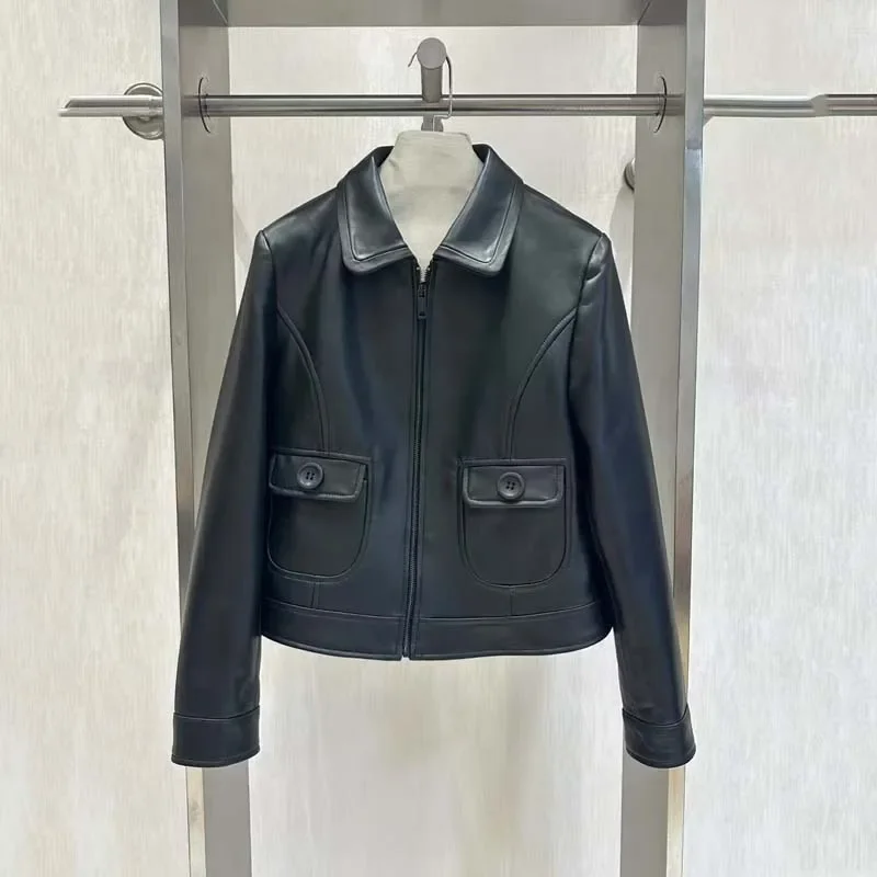 سترة من الجلد الطبيعي بياقة مقلوبة ملابس قصيرة الطول من جلد الغنم الناعم والحساس معطف نسائي للربيع والخريف