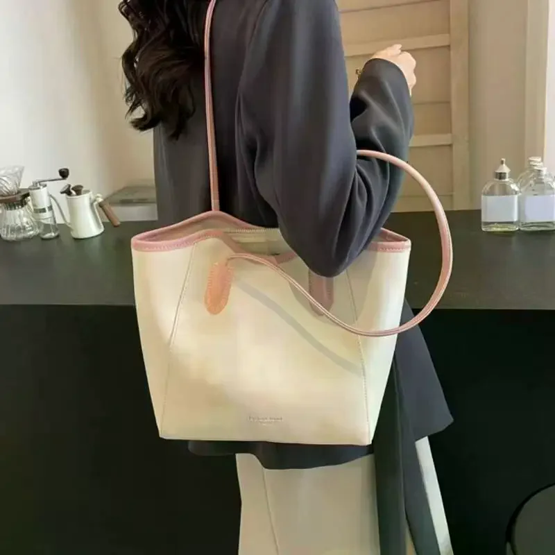 

Women's PU Leather Shoulder Bag Patchwork Tote Fashionable for Everyday Commute and Use