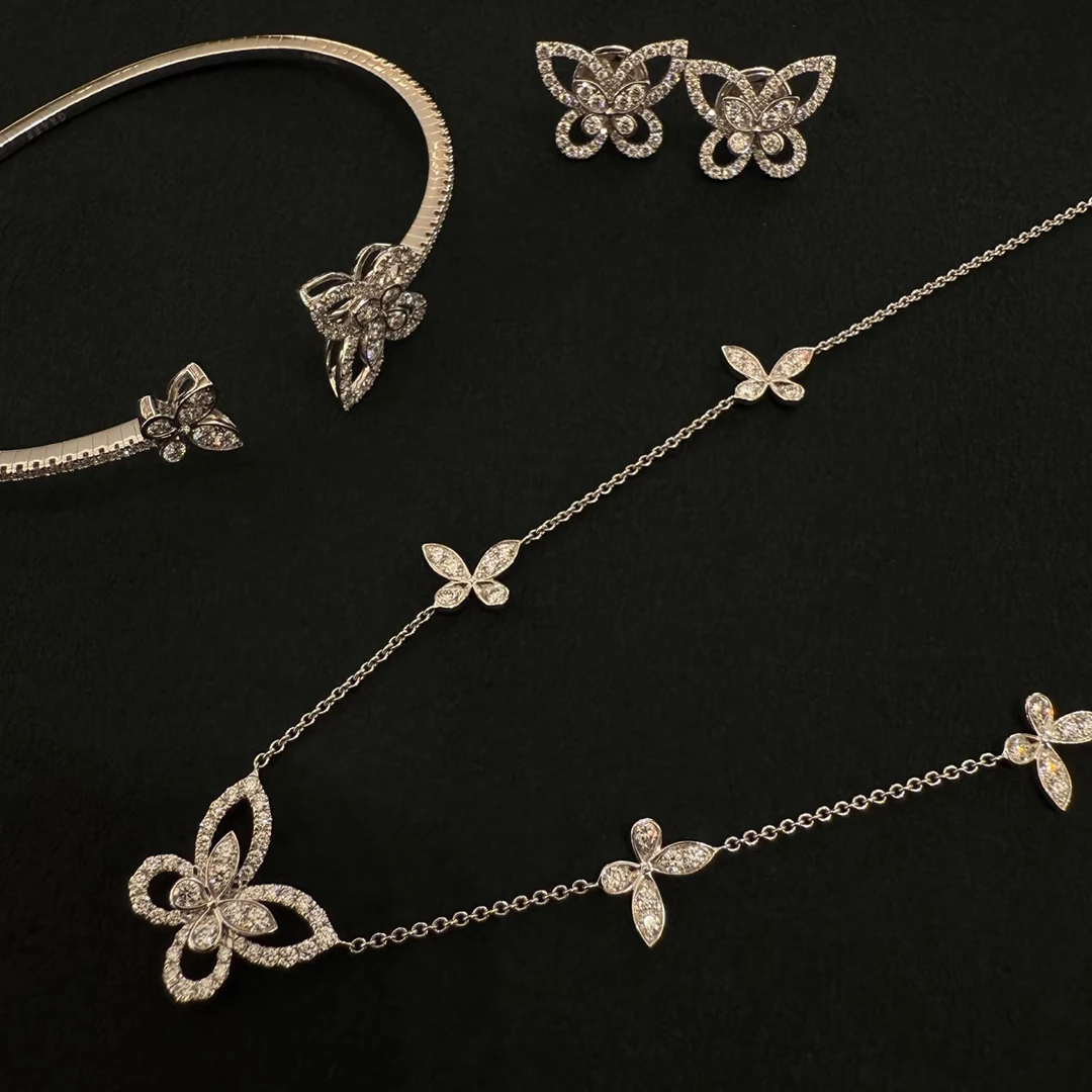 

Серебряные украшения 925 пробы с золотым покрытием, классическая серия «Бабочка», серьги, колье, браслет, полностью инкрустированные бриллиантами