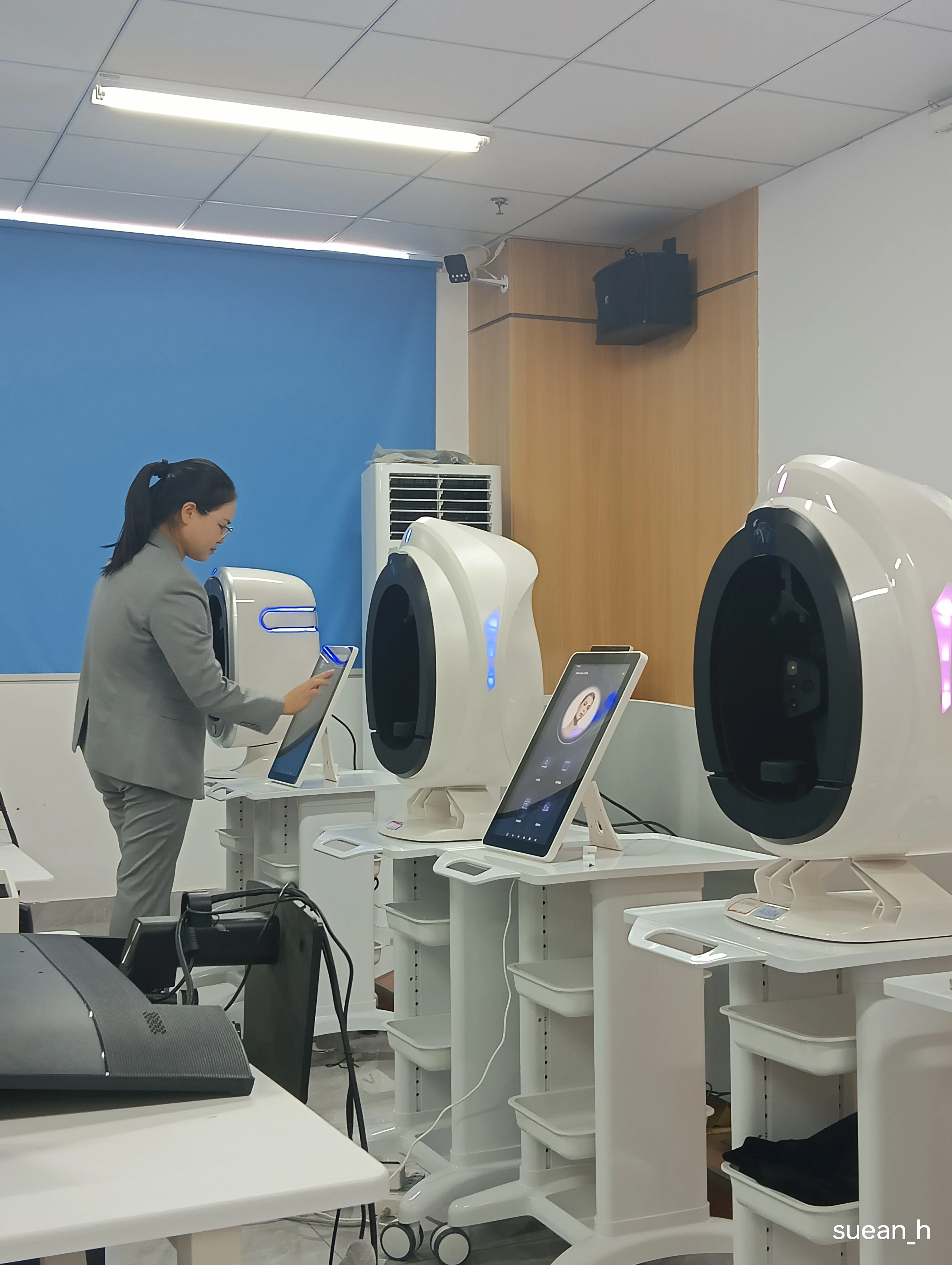 Câmera profissional de detecção de pele AISIA 36MP HD - Máquina de análise facial de 9 espectros para uso comercial