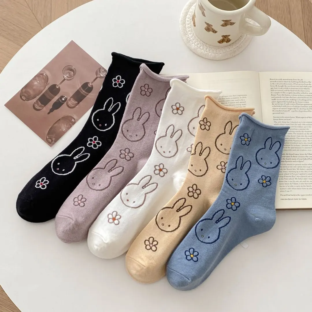 5 paar Nette Lustige Cartoon Kaninchen Frauen Socken Tier Druck Street Style Mode Mittleren Rohr Socken Lange Herbst Winter Frau socken – Detail 1