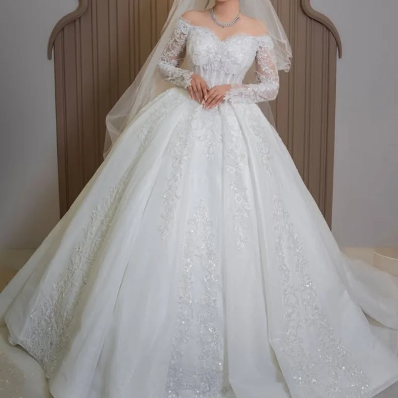 Shiny White Appliques Wedding Dresses Sweetheart  Flower glitter Decal long tail long sleeves Made wedding dress Bridal Gown