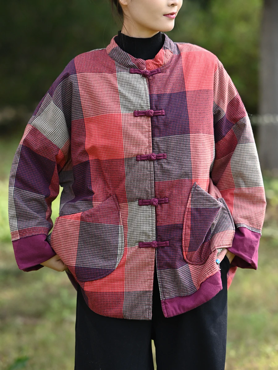 เสื้อโค้ทผู้หญิงสไตล์จีน ผ้าหนานุ่ม อุ่นสบาย ลายตาราง คอตั้ง วินเทจ สำหรับฤดูหนาวปี 2025 รุ่น M2056