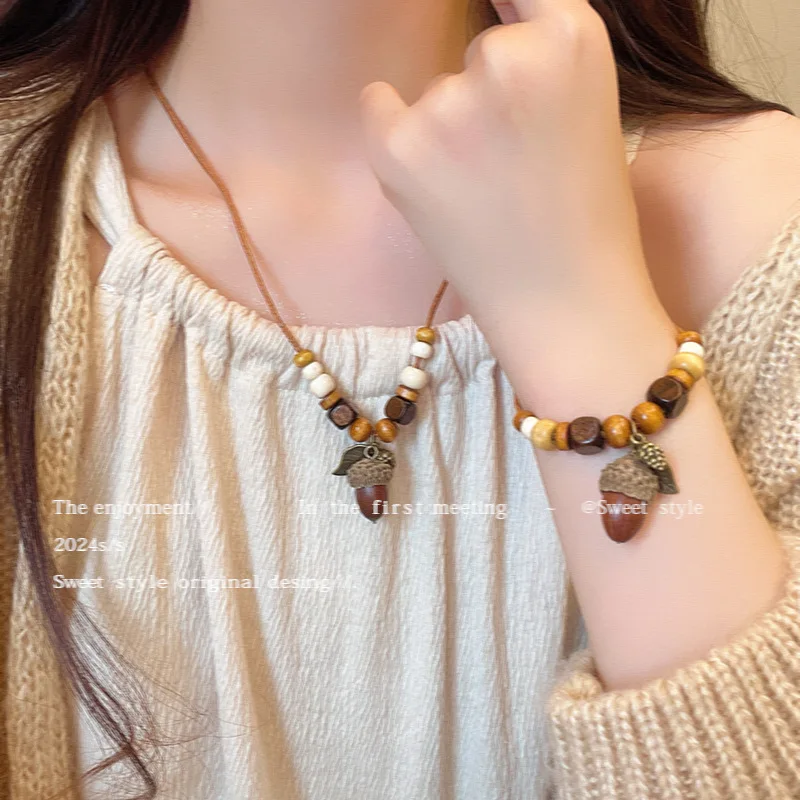 

New Chinese handmade rope dried fruit pendant necklace, women's retro niche design, collarbone chain, new accessories