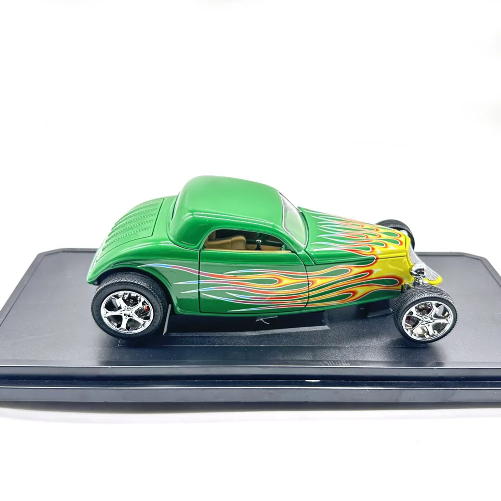 2 Color! 1933 Coupe 1/18 Scale Alloy Model Car 4 Door Open Birthday DieCast Gift Toy Scene Matching New in Box