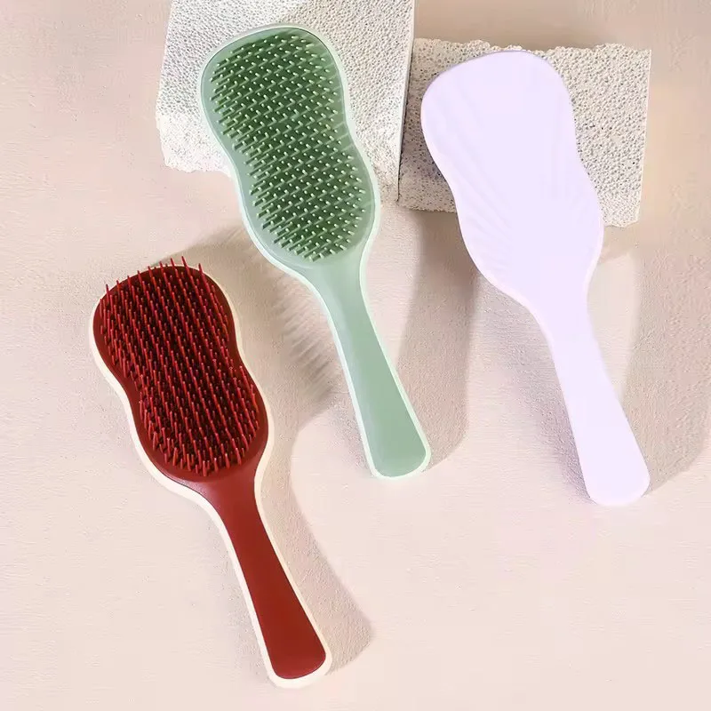 Naturally Curly Ultimate Detangling Brush Plastic Handle Comb for Home Use for 3C to 4C Dry and Wet Hair