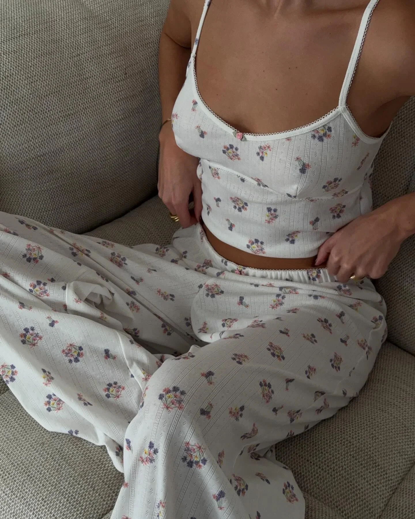 

3 Colors Women Lace Edge Casual Fashion set Square Collar Sleeveless Camisole Top + Elastic Waist Wide Leg Pants