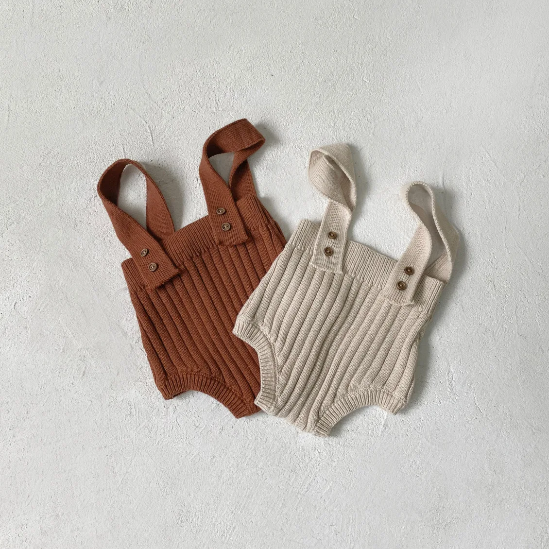 

2024 Autumn/Winter New Boys and Girls Knitted Sweater with Backband Style Bottom Wrap Boys and Girls Baby Sweater Bodysuit