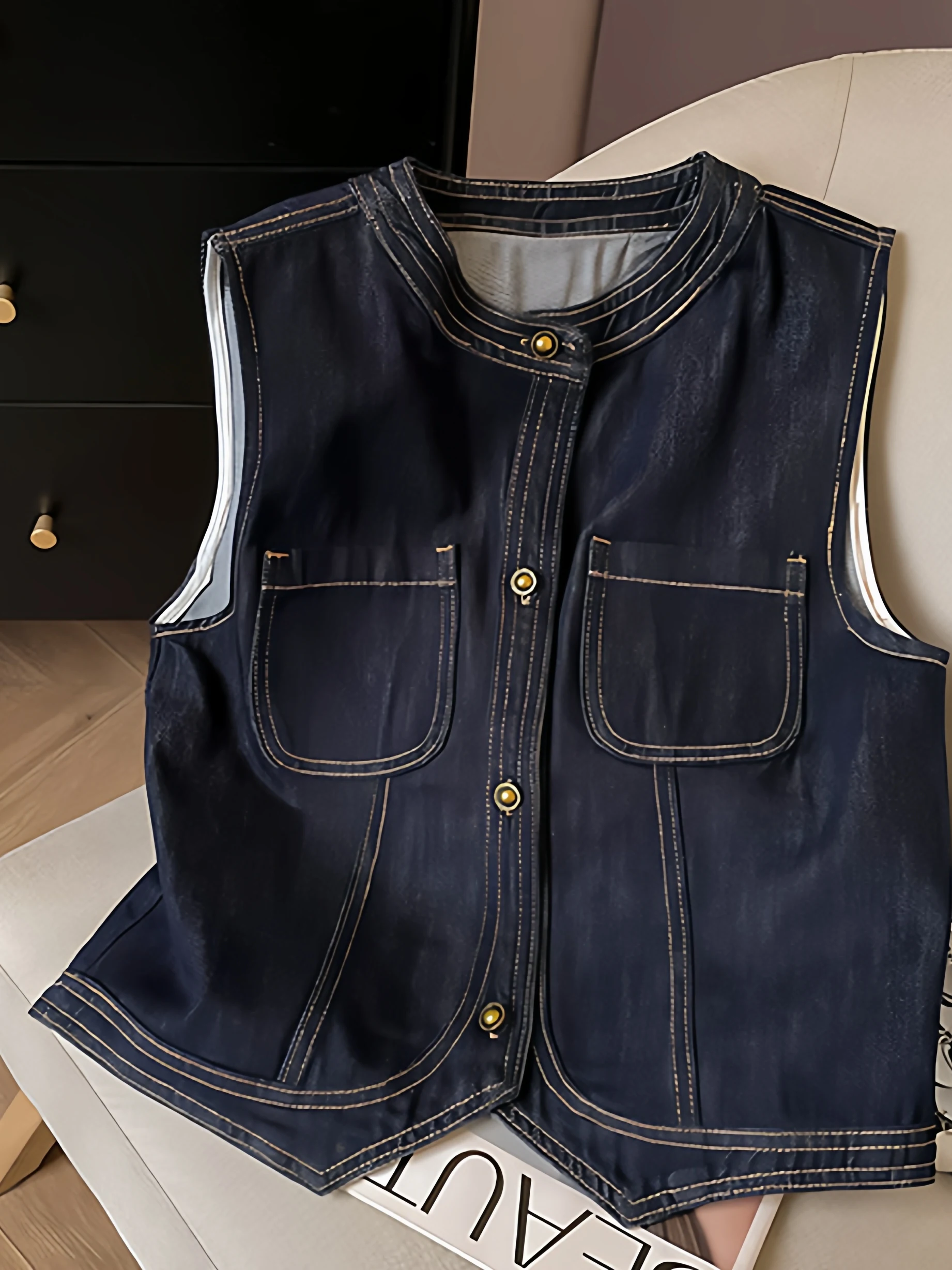 

Женский джинсовый жилет больших размеров, модный, свободный, многослойный, осенняя верхняя одежда, повседневный, прямого кроя, для фигуры типа «груша»