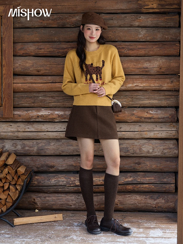 MISHOW سترة نسائية صفراء 2025 شتاء جديد الحيوان الكرتون طباعة طاقم الرقبة البلوز فضفاضة متعددة الاستخدامات كم طويل علوي MXE90Z2788