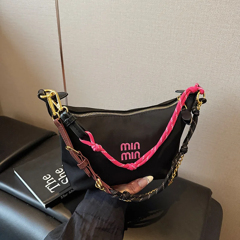 

Color Block Surf Rope Canvas Lunch Box Bag for Women Casual Underarm Shoulder Crossbody Purse Trendy Beach Bag Unique Print