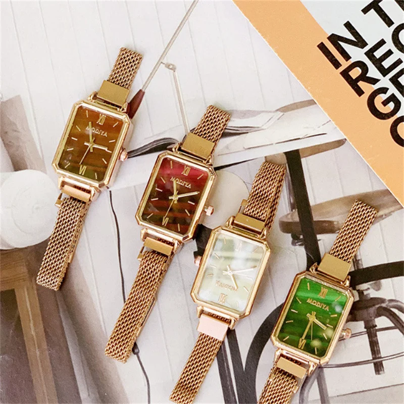 

Лидер продаж, женские зеленые часы с изображением павлина, в литературном стиле «Милан» с маленькими зелеными часами