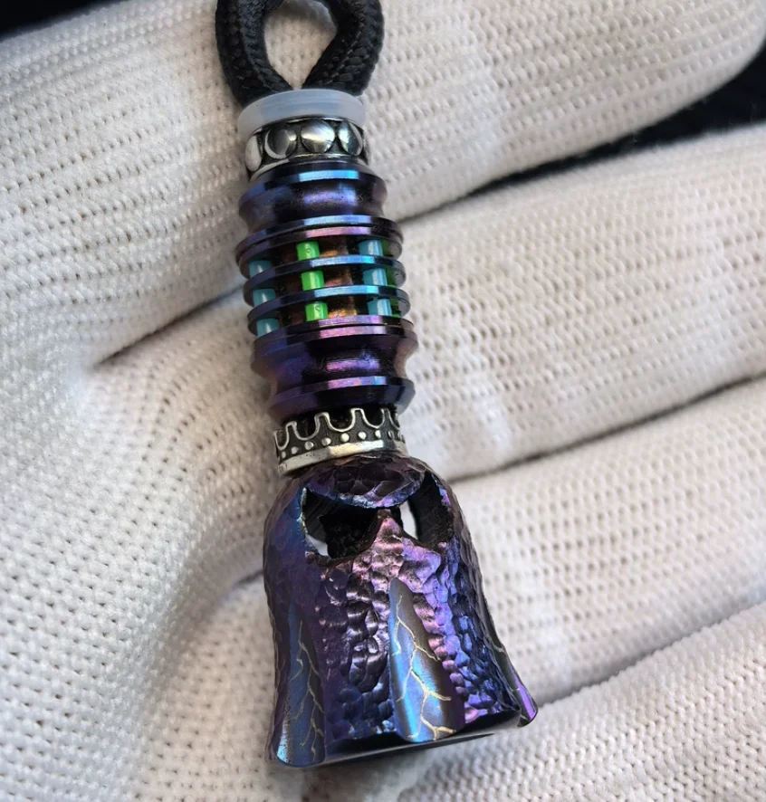 Used EDC Titanium Rainbow Hammer Pattern spinner fidget decompression toy