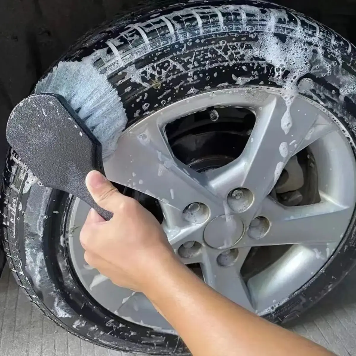 Car Wheel Cleaning Brush Detail Brush Short Handle Tire Rim Washing Brush Vehicles Cleaning Maintain Accessories Set For Auto In view 3