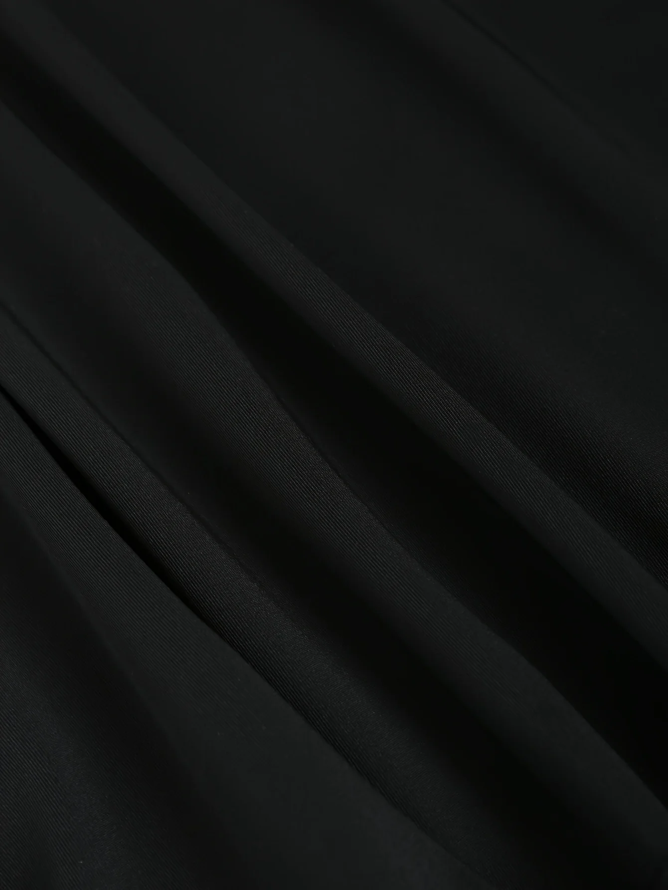 فستان قوطي مع إبزيم متقاطع عميق على شكل حرف V بلون سادة وخصر عالي فستان مقاس كبير #3