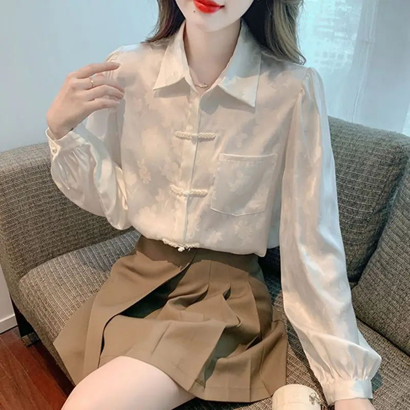 Women Little Fresh Casual Solid Color Underlay Shirt Top Female Velvet White Square Neck Design Sense Niche Shirt Tops Coat Q183