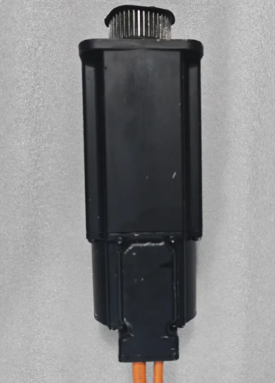 MKD071B-061-KG1-KN Second hand servo motor test OK,