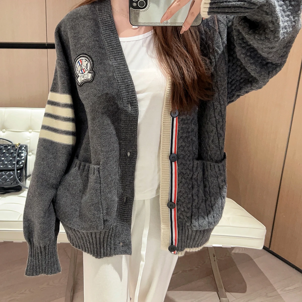 Versione di fascia alta Europeo Sle Dog Bae Maglione Capispalla V-Ne Lavorato a maglia Allentato Pigro Sle Cardigan aperto da donna