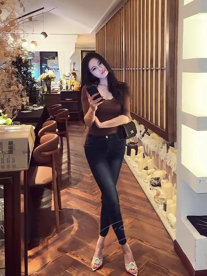 

High Waist Slim Fit Jeans Women's Deep Blue Sexy Butt Lifting High Elasticity Spring Fashion Small Foot Pants