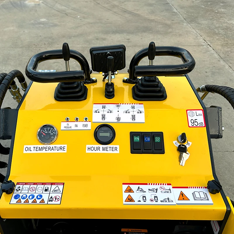 

Customized Hot Selling Mini Sliding Loader CE Approved Tracked Skid Steer Loader With Attachments